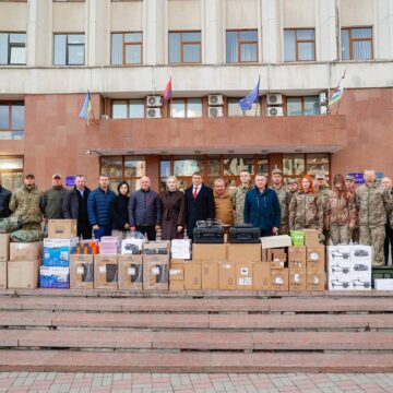 З Прикарпаття передали підтримку для 9 військових частин на суму понад 5,6 мільйона гривень