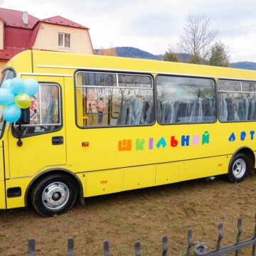 Спаській територіальній громаді передали новий шкільний автобус 