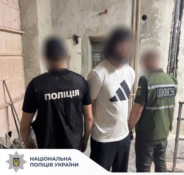 Вимагав «данину» у місцях позбавлення волі: прикарпатські поліцейські скерували до суду обвинувальний акт щодо кримінального авторитета