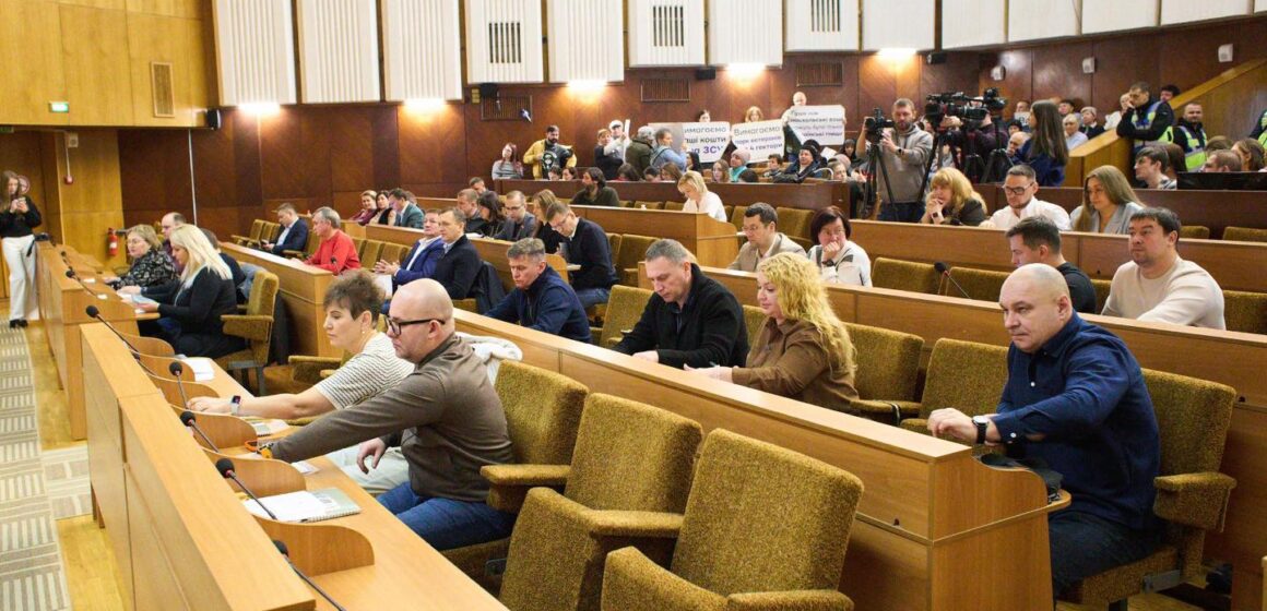 В Івано-Франківській громаді збільшили зарплати працівникам дошкілля, виплати талановитим учням та премії педагогам, які підготували переможців олімпіад