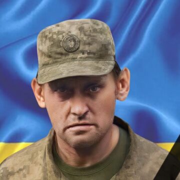 Завтра у Тлумацьку громаду востаннє повернеться захисник Роман Остапів