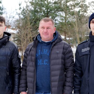 Четверо дітей провалилися під кригу в Коломиї – їх врятували небайдужі