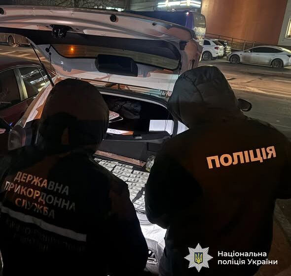 Залучили керівників благодійних організацій та жителів Івано-Франківської області: працівники ДСР викрили групу осіб, які побудували бізнес на «гуманітарних авто»