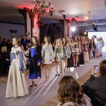 На Прикарпатті відбувся благодійний показ одягу Fashion Show Fall–Winter 2026