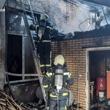 На Рожнятівщині горів меблевий цех