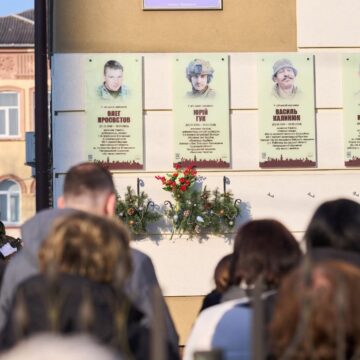 В Івано-Франківську відкрили пам’ятні дошки на честь двох загиблих захисників