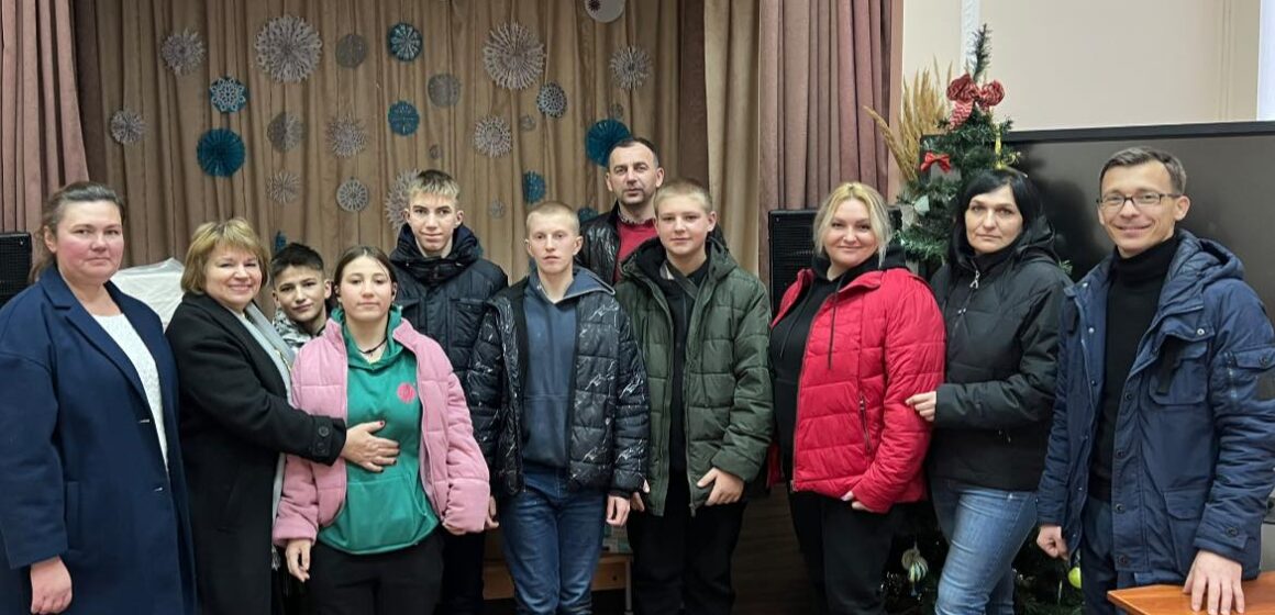 Рогатинській спецшколі передали допомогу від Івано-Франківської громади