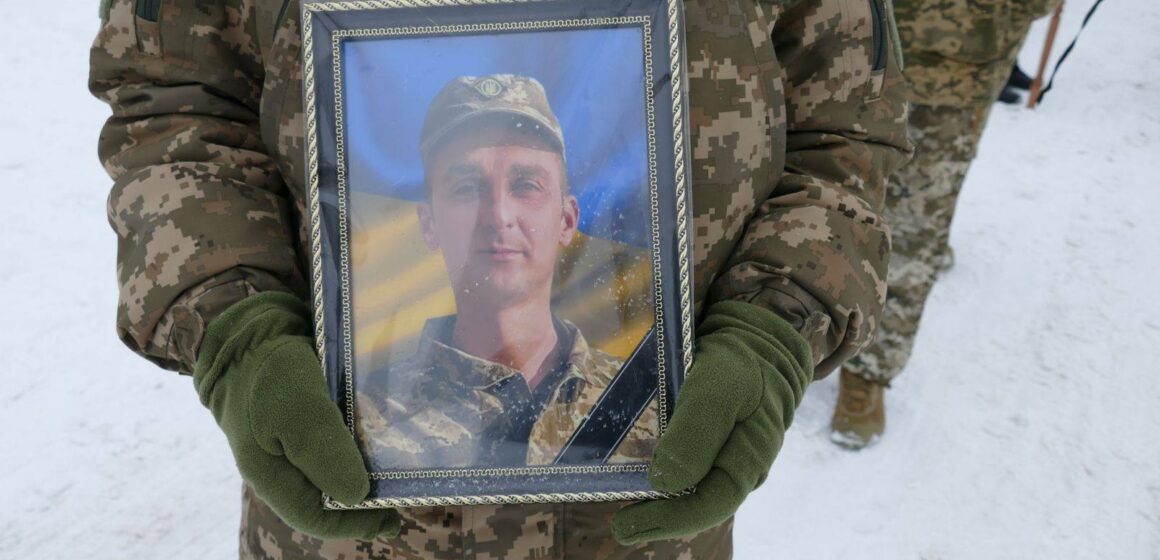 У Боднарові провели в останню путь полеглого на війні сержанта Ярослава Надвірнянського