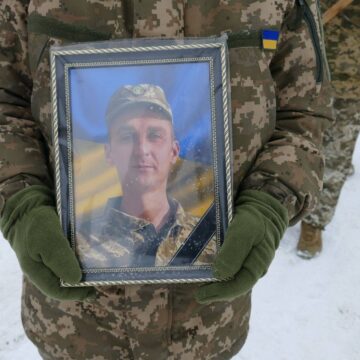 У Боднарові провели в останню путь полеглого на війні сержанта Ярослава Надвірнянського У Боднарові провели в останню путь полеглого на війні сержанта Ярослава Надвірнянського