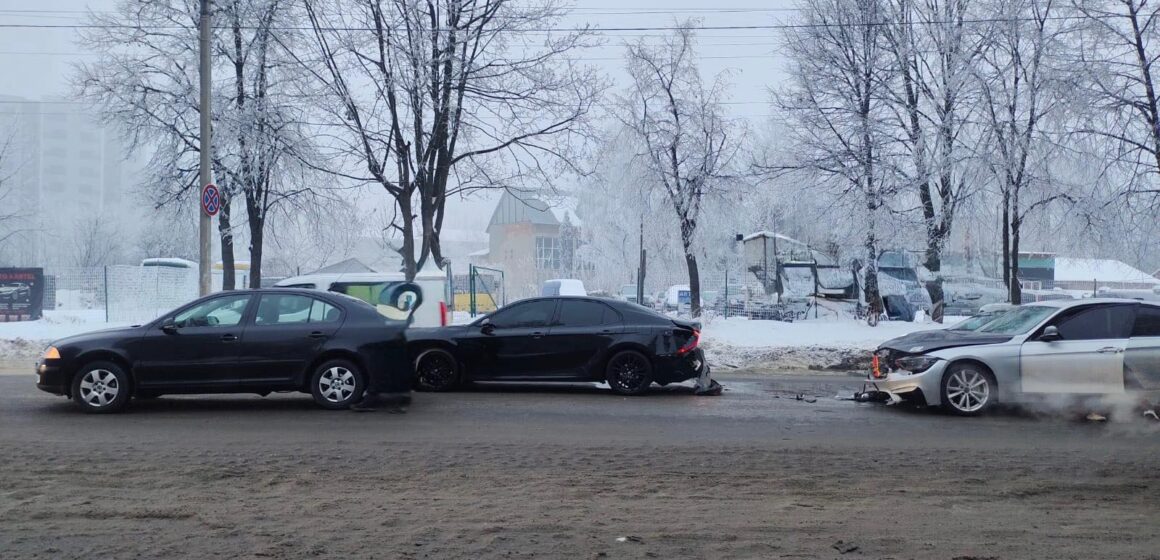 Нетверезий водій вчинив ДТП за участі трьох автомобілів в Івано-Франківську Нетверезий водій вчинив ДТП за участі трьох автомобілів в Івано-Франківську