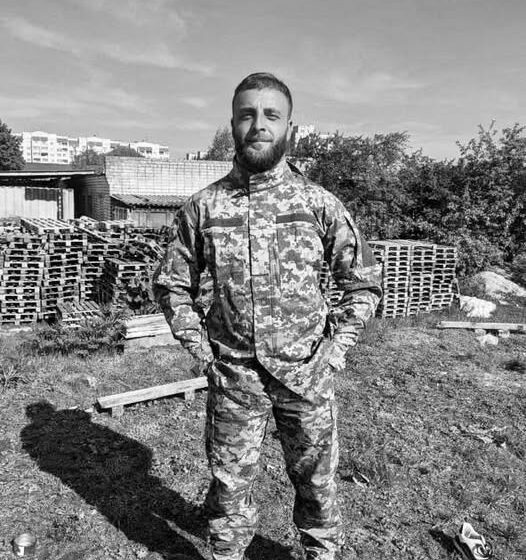 Вважався зниклим безвісти: “на щиті” повертається з фронту Юрій Мельничук із Коломийщини