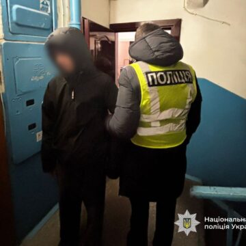 В Івано-Франківську підлітки нанесли 61-річному чоловіку ножові поранення