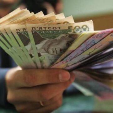 Стало відомо, на що витратили гроші своїх фондів депутати Долинської міськради