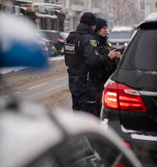 Понад 10 випадків та понад 20 протоколів: у Івано-Франківську патрульні фіксують випадки виконання водіями ризикованих маневрів, дрифту та небезпечного керування