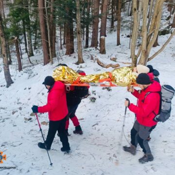 На “Скелях Довбуша” травмувалася туристка з Харкова