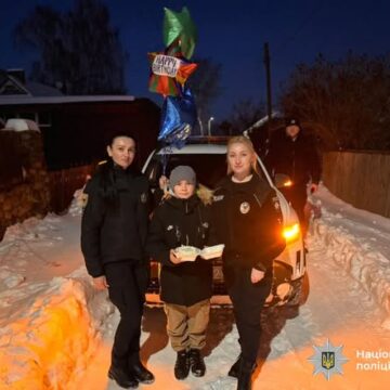 Прикарпатські поліцейські привітали з Днем народження сина загиблого Героя