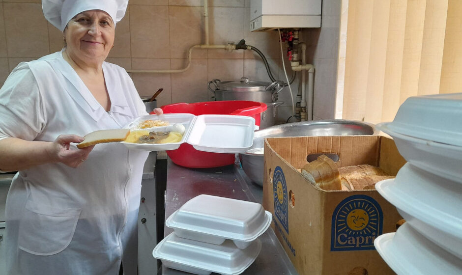 Більше, ніж їжа: як працює благодійна їдальня Карітасу в Івано-Франківську Більше, ніж їжа: як працює благодійна їдальня Карітасу в Івано-Франківську