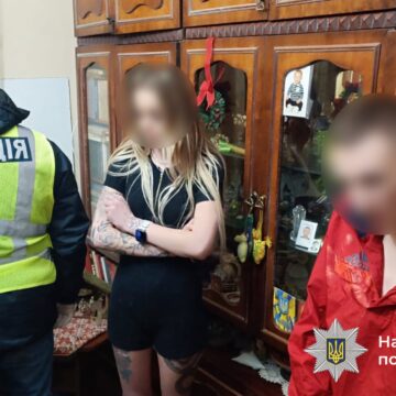 На Прикарпатті ліквідовано масштабний наркотрафік: поліцейські затримали трьох збувачів психотропів та канабісу