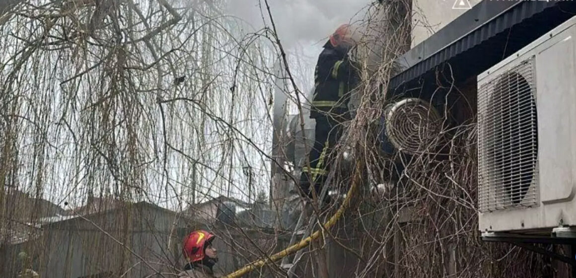 Вогнеборці ліквідували пожежу в кафе в Івано-Франківську