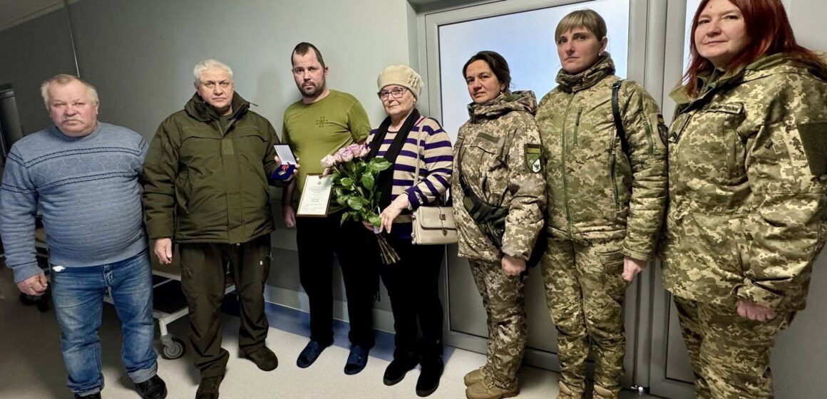 Молодшому сержанту Ігорю Мельнику вручили відзнаку головнокомандувача ЗСУ “Золотий Хрест”