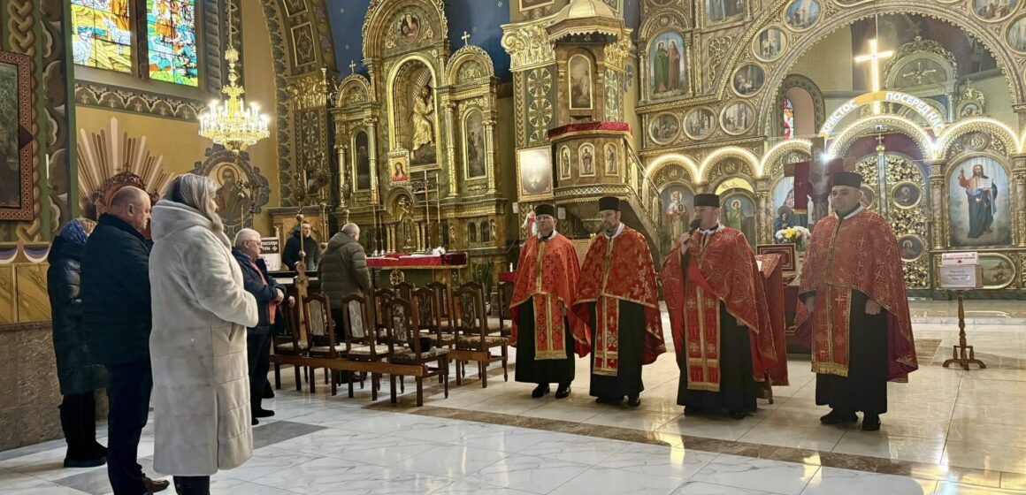 У Національний день молитви у Калуші відбувся молебень у наміренні за здоров’я медичних працівників