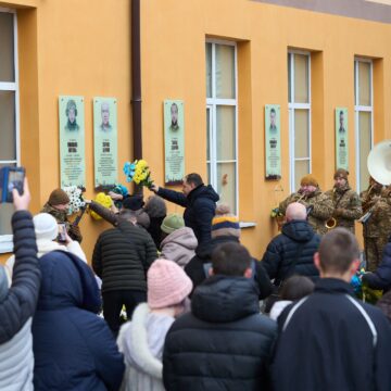 У Івано-Франківську відкрили анотаційні дошки двом Героям – Тарасу Цінику та Миколі Легіню