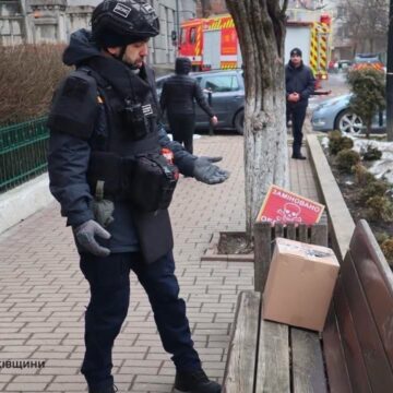 У Івано-Франківському суді відпрацювали дії під час надзвичайних ситуацій У Івано-Франківському суді відпрацювали дії під час надзвичайних ситуацій