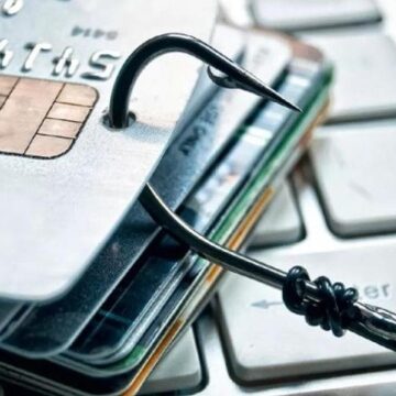 «Переведіть гроші на резервний рахунок»: франківка втратила понад 160 тисяч гривень