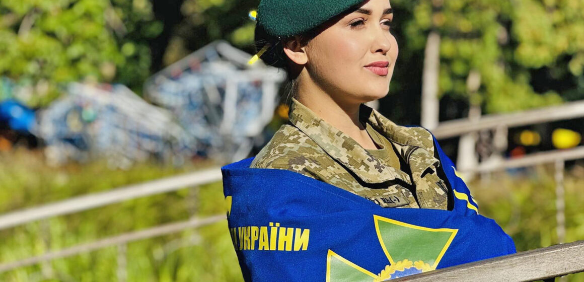 «Тобі би моделлю працювати, а не служити»: історія юної прикордонниці з Верховинщини