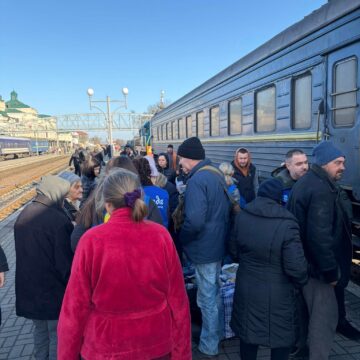 На Прикарпаття прибув черговий евакуаційний потяг із Донецької області На Прикарпаття прибув черговий евакуаційний потяг із Донецької області