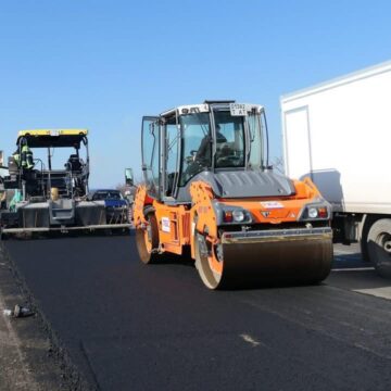 На автошляхах Франківщини тривають ремонтні роботи: де працюватимуть дорожники цього тижня