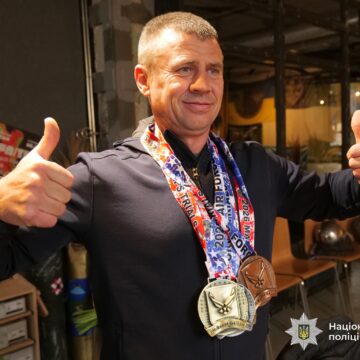 Радник начальника поліції Прикарпаття Олександр Зірка виборов чотири медалі на ветеранських змаганнях у США