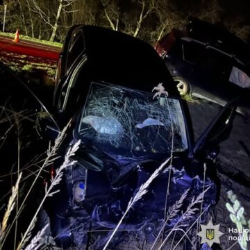 Поліція Прикарпаття встановлює обставини ДТП, у якій травмовано неповнолітнього водія