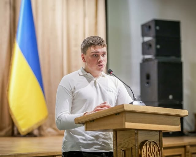 Прикарпатцю Іллі Криворучку призначено академічну стипендію Президента України Прикарпатцю Іллі Криворучку призначено академічну стипендію Президента України