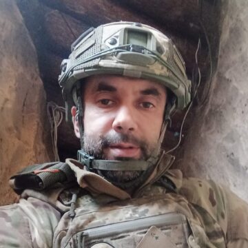 З Лондона – на передову З Лондона – на передову