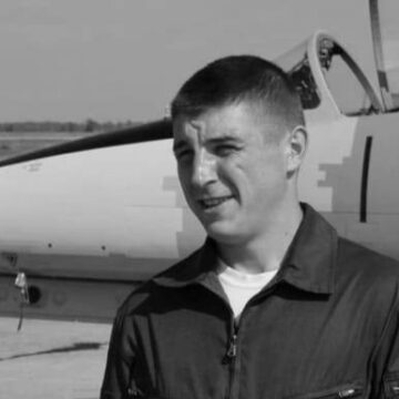 Чотири роки тому у повітряному бою загинув пілот з Коломиї Степан Тарабалка