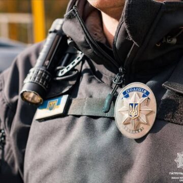 Патрульні у Івано-Франківську виявили громадянку, яка перебувала в розшуку за вчинення кримінального правопорушення