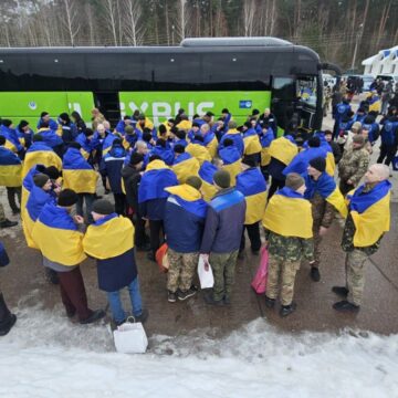 Звільнені з полону військові отримують одноразову виплату 100 000 гривень
