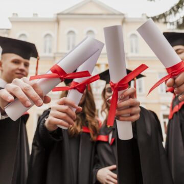 До університетів у 2029 році вступатимуть 10 тисяч випускників