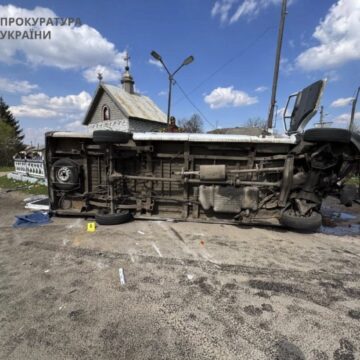 Один загиблий, 14 – травмовані: адвокату, який спричинив смертельну ДТП на Долинщині, повідомили про підозру