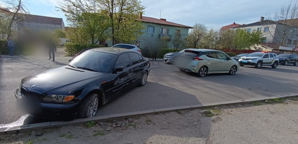 У Богородчанах водійка «BMW» вчинила ДТП за участю трьох автомобілів У Богородчанах водійка «BMW» вчинила ДТП за участю трьох автомобілів