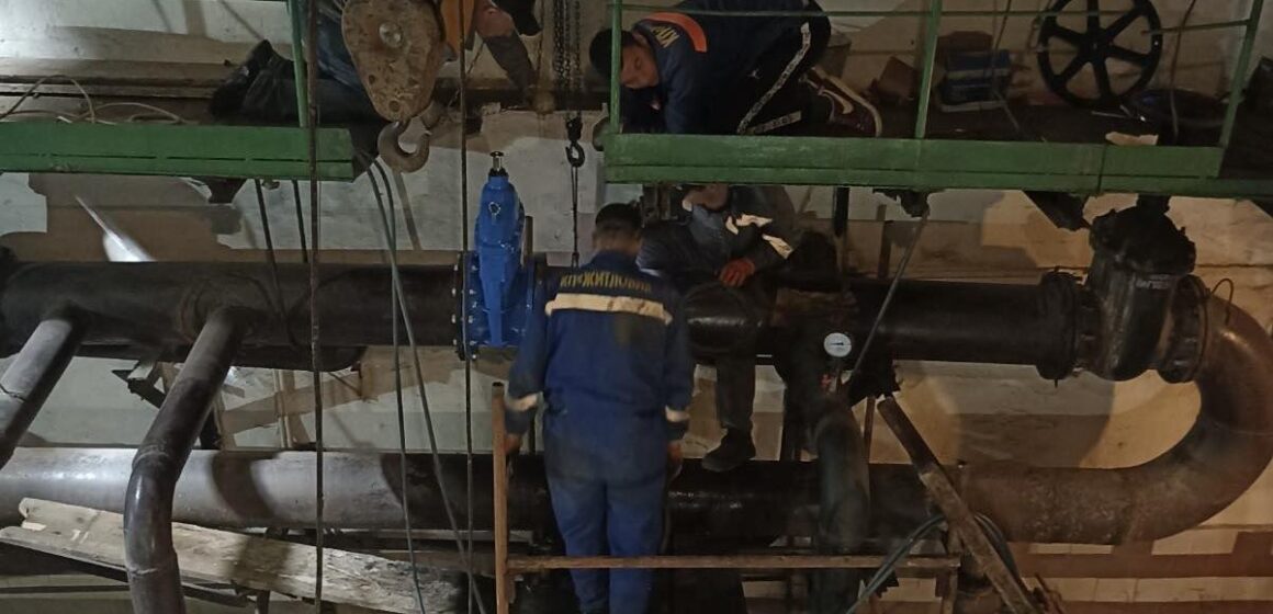 Забезпечує стабільну роботу системи водопостачання: у Бурштині відремонтували насосну станцію Забезпечує стабільну роботу системи водопостачання: у Бурштині відремонтували насосну станцію