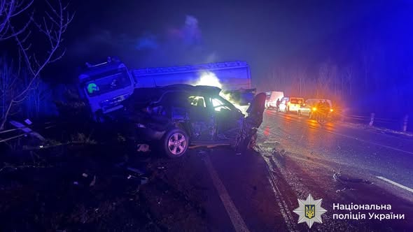Одна людина загинула, четверо травмованих: смертельна ДТП у Галичі Одна людина загинула, четверо травмованих: смертельна ДТП у Галичі