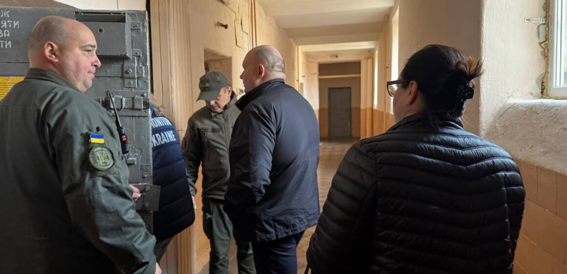 Права людини не закінчуються за ґратами: група Національного превентивного механізму відвідала Івано-Франківську установу виконання покарань Права людини не закінчуються за ґратами: група Національного превентивного механізму відвідала Івано-Франківську установу виконання покарань