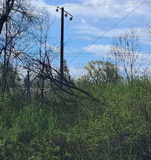 Прикарпатські енергетики відновили електропостачання в більшості споживачів області