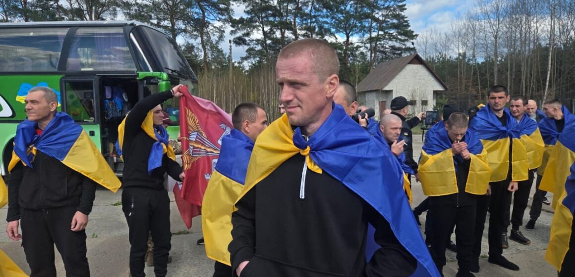 Серед звільнених з полону – шестеро прикарпатців Серед звільнених з полону – шестеро прикарпатців