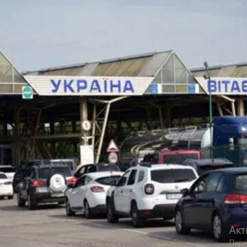 73 тисячі осіб та 17 тисяч транспортних засобів перетнули західний кордон минулої доби 73 тисячі осіб та 17 тисяч транспортних засобів перетнули західний кордон минулої доби