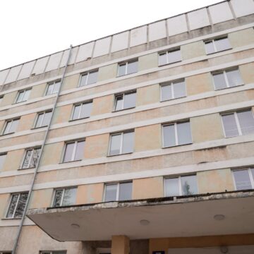 У пологовому будинку Івано-Франківська замінили вікна, пошкоджені внаслідок ворожого удару