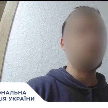 Бійка у пабі та спроба підкупу поліцейських: на Прикарпатті затримали двох чоловіків