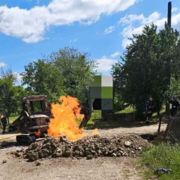 Постраждав екскаваторник: у Калуській громаді екскаватор пошкодив газопровід